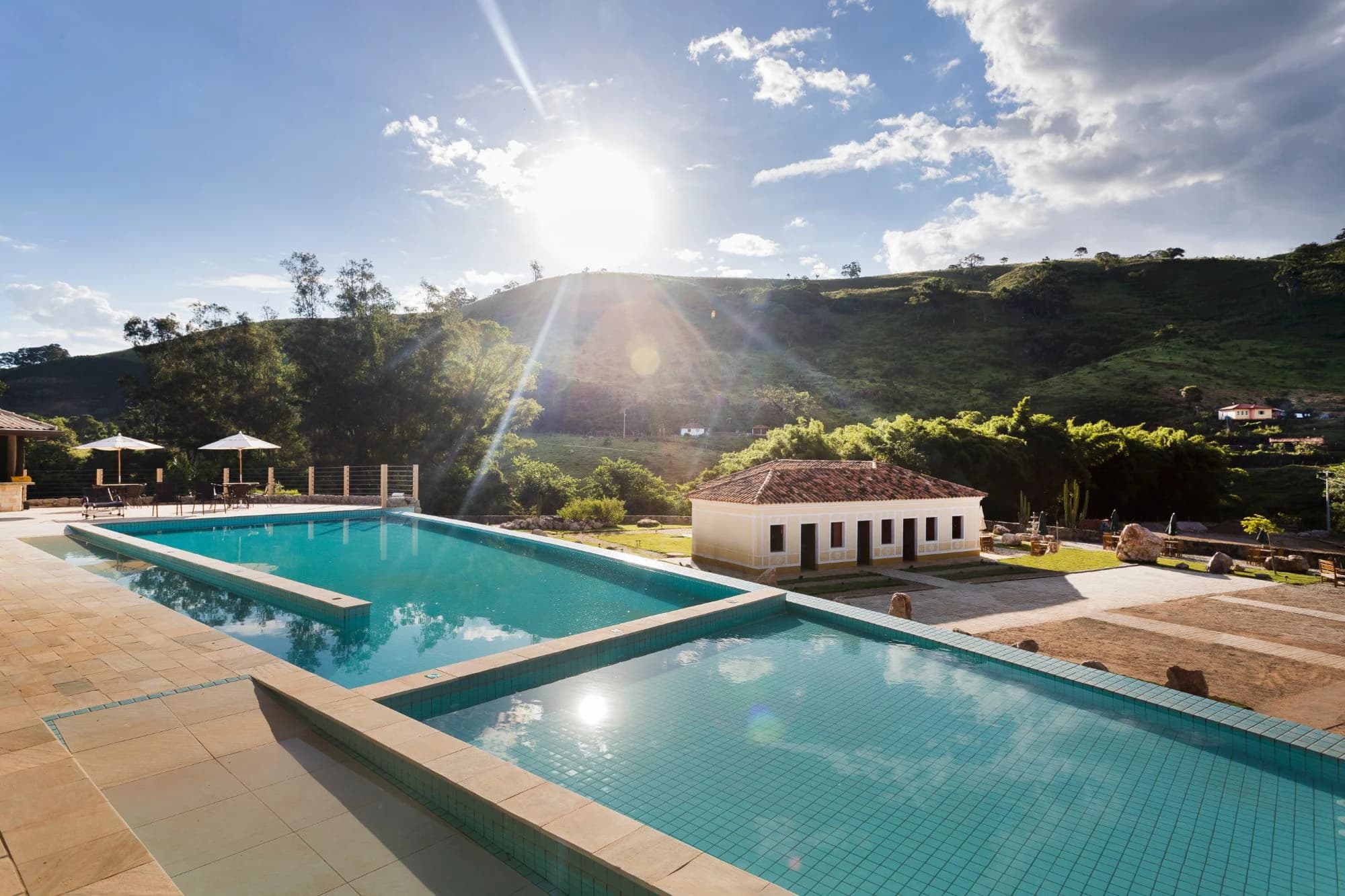 Piscina com vista para a Serra da Mantiqueira · Terra dos Sonhos